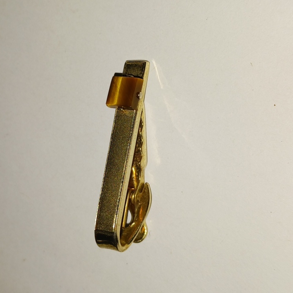 Shields Mid-Century Tie Clip Gold Tone Tiger Eye